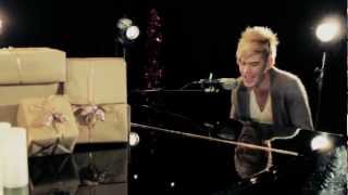 Colton Dixon - "Jingle Bells"
