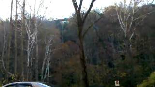 preview picture of video 'Looking up at Sky Bridge, Red River Gorge, Kentucky'