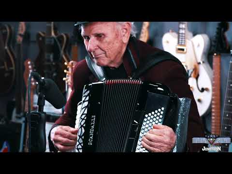 Scandalli Air Junior C 96 Bass - La Vie en Rose played by Palmi Snorrason