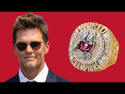 Tom Brady TURNS UP with the Buccaneers at the SB ring ceremony