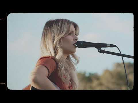 Samantha Howell - Concrete Blonde "Joey" (Live Session)