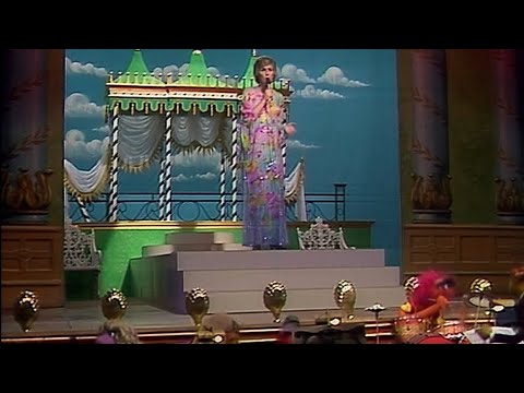 The Muppet Show - 415: Anne Murray - “Everything Old Is New Again” (1980)