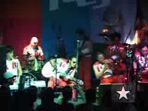 Funk Como Le Gusta ao vivo no Bleecker St. - Showlivre.com