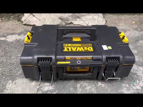 Ящик TOUGHSYSTEM 2.0 DeWALT 555x385x180 мм с органайзером для мелочей