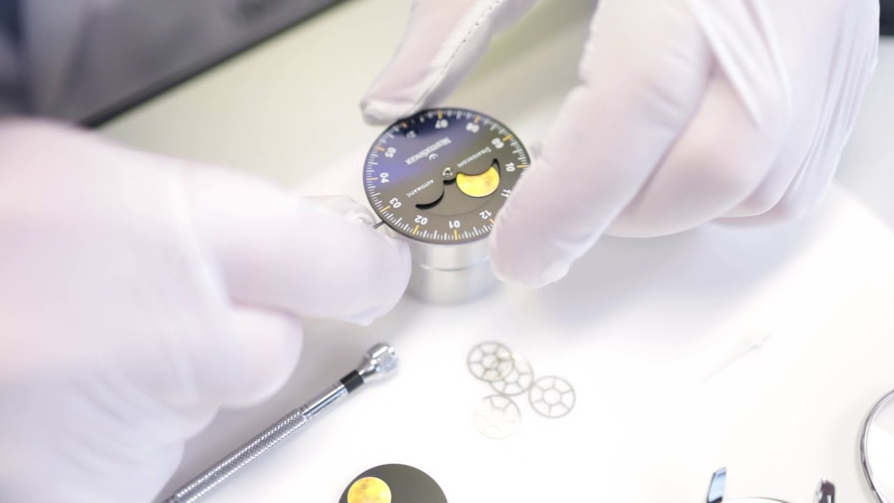 MeisterSinger Stratoscope - Introduction of the golden moon