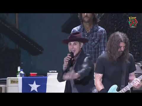Foo Fighters feat. Perry Farrell - Been Caught Stealing (Live at Lollapalooza Chile 2022)