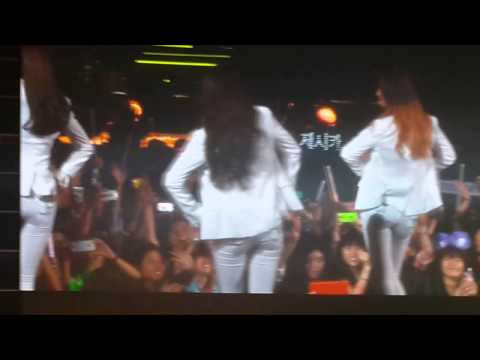 Wait a minute - SNSD