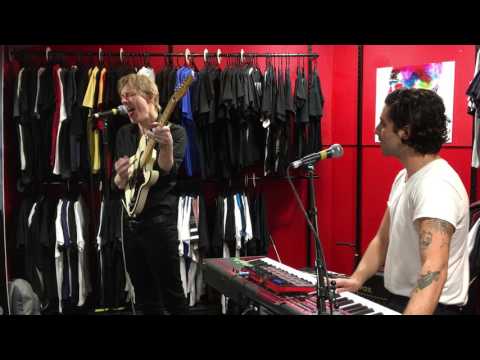 Spoon - Do You - Live at Red Eye Records - Sydney - 22/02/2017