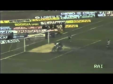 Serie A 1984-1985, day 14 Napoli - Udinese 4-3 (Edinho, 2 Maradona, 2 D.Bertoni, Miano, Billia)