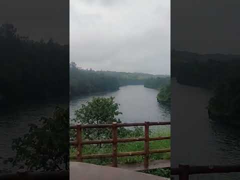 atishay sukhdayak kshan nisrgachya sanidhyat