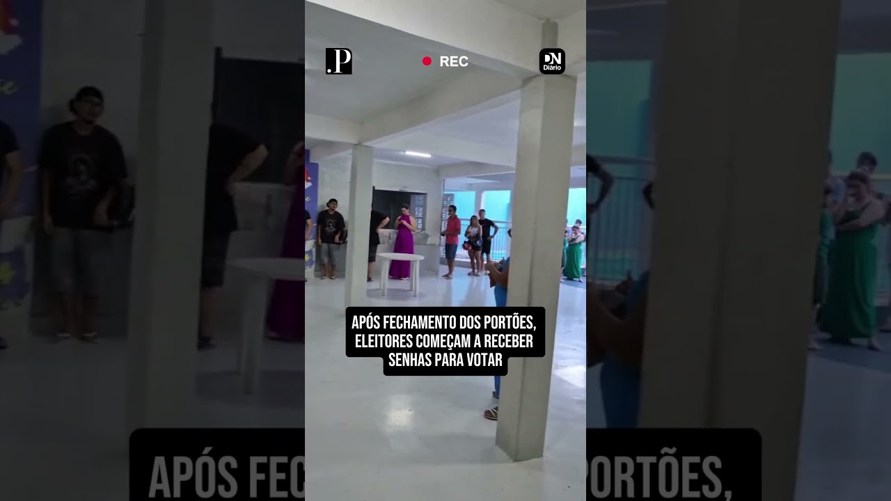 Imagem da notícia Após o fechamento de portões, eleitores em filas recebem senhas para votar em Fortaleza