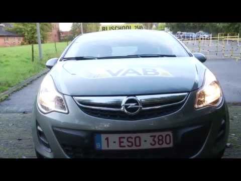 MNM: Rijles 1 - DJ Dorianne leert stoppen en vertrekken op een helling