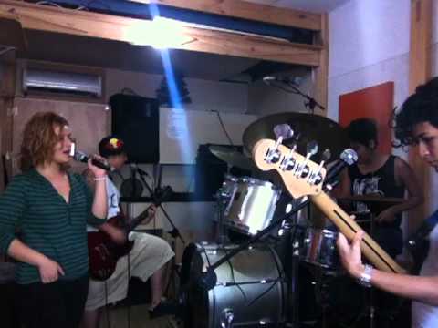 Dismantle me - The Distillers (Cover Silicona Valley)