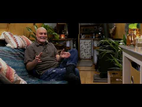 NARROWBOAT LIFE UN-LOCKED - OFF-GRID LIVING ON WATER - VLOG 76