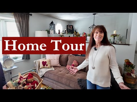 Simple Winter Decorating in a Raised Ranch Home