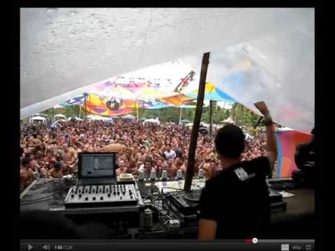 Perfect Stranger Live @ 303 Art Festival