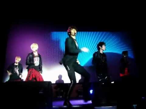 111103 LKFF SHINee In London - Ring Ding Dong Fancam (Front Row)