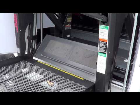 Northwest Bus Sales - 1999 Ford Startrans 14 Passenger w/ Wheelchair Bus For Sale - S19279