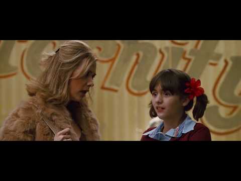 Kristen Wiig in Unaccompanied Minors