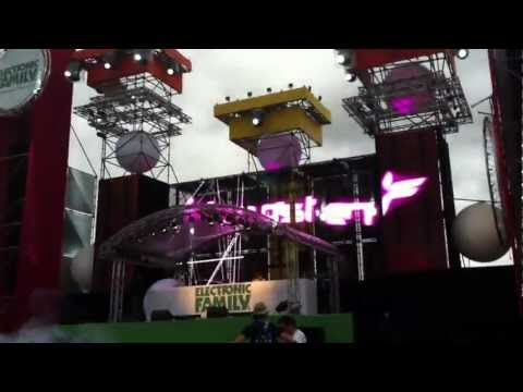 Ferry Corsten @ Electronic Family 2011 (includes Live Forever ft. Aruna)