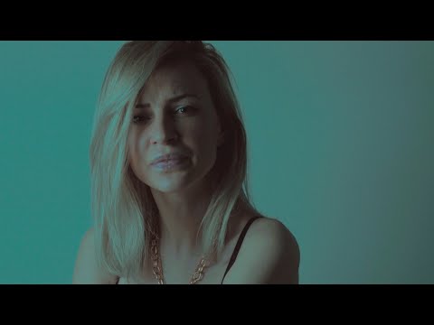 Larisa Bulgari - Dublu Rol (Official Video)