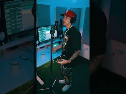 No la llames que va pa’ la grabadoraaa☎️  Ultimo tema de #ATiempo 📀 (Visual en mi canal) #RBz