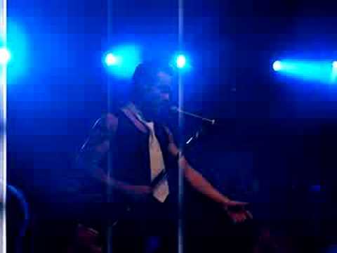 Robbie Williams imitator