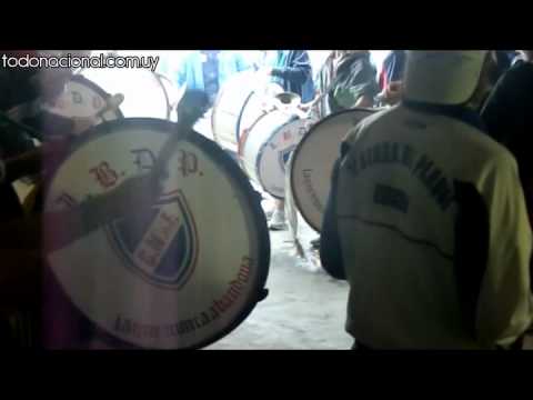 "previa de los bombos vs cerrito - varias" Barra: La Banda del Parque &bull; Club: Nacional