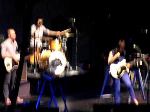 16/24 Tegan & Sara - Take In Tegan's Glory + Northshore w/Screw Up @ The Aragon, Chicago