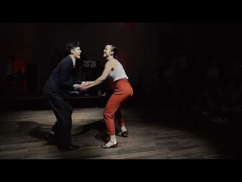 SHOWTIME  - AWESOME SWING DANCE By Samantha & Brian - NYC