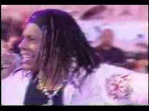 Cantor Latino e Daddy Kall no Programa Hebe