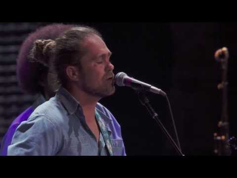 Citizen Cope - Bullet And A Target (Crossroads 2013)