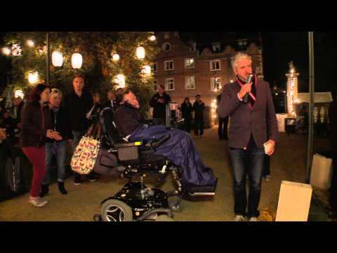 The Theory Of Everything - Hawkings Set Visit featurette