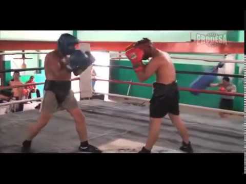 Guanteo Carlos Buitrago vs Sergio Gonzalez - Abril 26, 2014