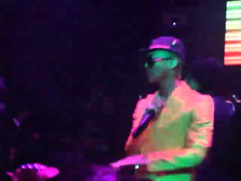 [Fancam] 110214 G-Dragon - Heartbreaker