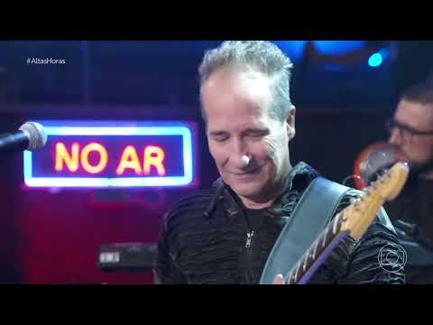 Kiko Zambianchi canta "Primeiros Erros" no Altas Horas (2024)