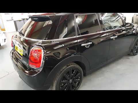 2017 Mini Hatch 1.5 Cooper D 5dr Diesel Black Chili / Media XL Pack