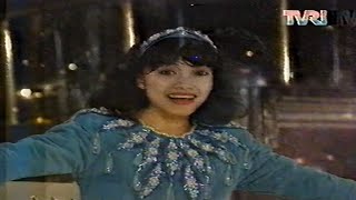 Download lagu Vety Vera - Ganti Baju (1993) Aneka Ria Safari mp3