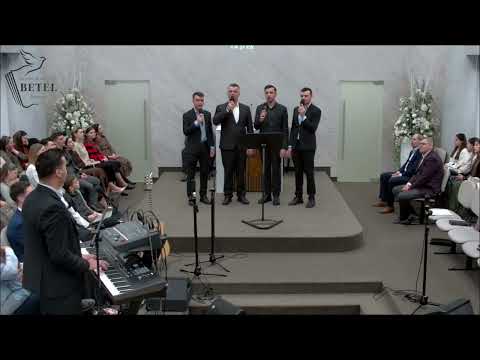 Din zgomotul lumii | Familia Filip