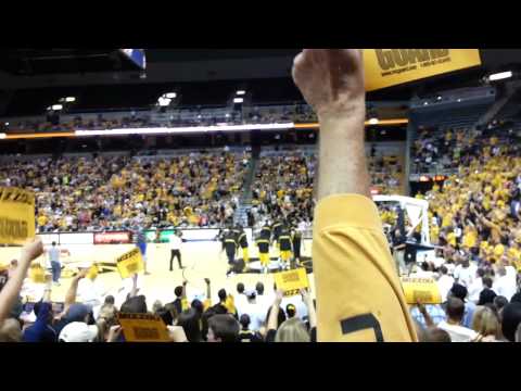 Ridiculous Jordan Clarkson Dunk at Mizzou Madness