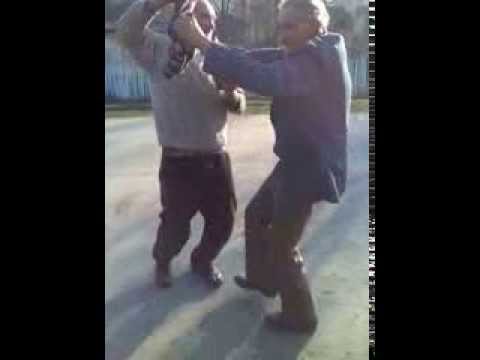 La Birtutu din Sat Nelucu si Victoras Stefanel Dolj