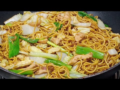 EASY, QUICK AND VERY DELICIOUS EGG NOODLES STIR FRY! ANYONE CAN MAKE THIS RECIPE!