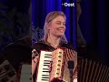 Twente Plat is de ultieme familietraditie: Bobby speelt met vrouw én ouders | RTV Oost