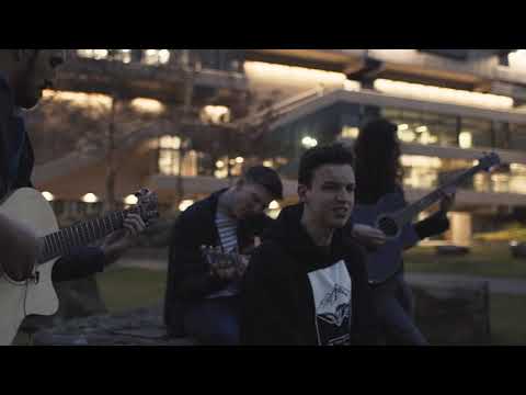 LaVitrola.cl: The Common View - A perfect bridge