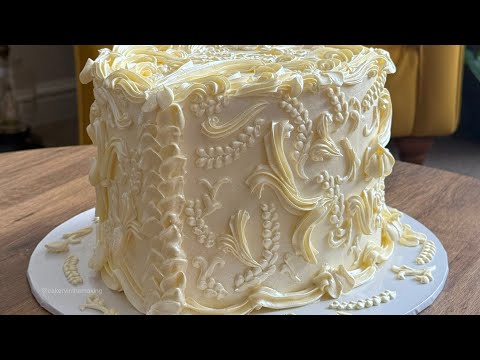 Create the most BEAUTIFUL birthday cake with me🥹🤍✨