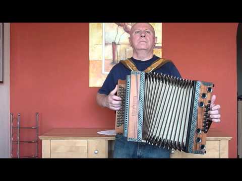 Werner Kratzer auf seiner Strasser Harmonika