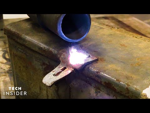脈衝光清洗如何工作 (How Laser Cleaning Works)