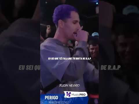(Esse não perdoa ninguém😏) Levinsk x Perigo - Batalha da Aldeia