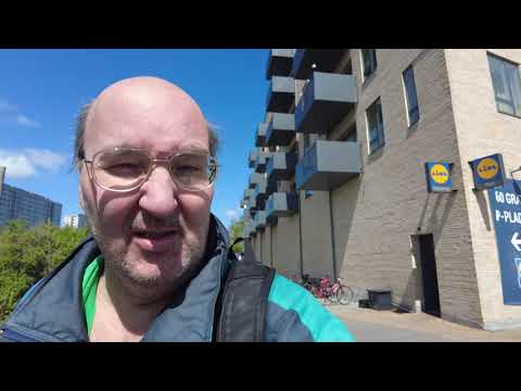 MongoTV_8899 - MIN GÅTUR - Del 2 - Cykler Til LIDL Efter 10 Liter Billig Cola Ligh - OPBEVARINGSBOXE