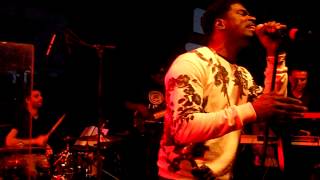 Up and Down - Glenn Lewis Live au Bizz&#39;Art 07-04-2014